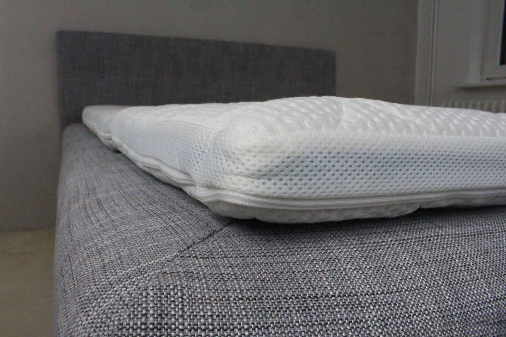 Unsere Erfahrungen mit dem Meos Gelschaum Topper (2023)